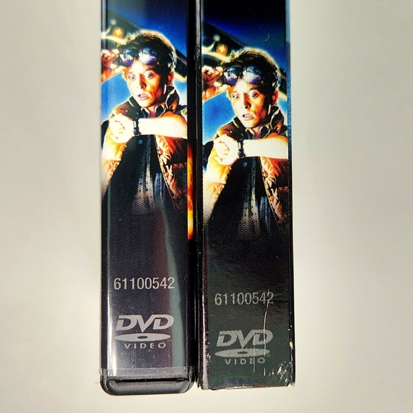 Back To The Future Movie 2 DVD set + Dust cover - Picture 15 of 17